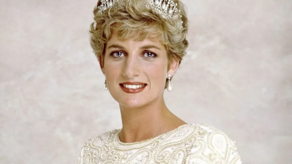 El espantoso detalle del vestido de novia de Diana que todos ignoraron: sus diseñadores temblaron al verlo
