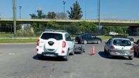Terrible accidente: intentaba ingresar en la rotonda y se llevó por delante a un motociclista