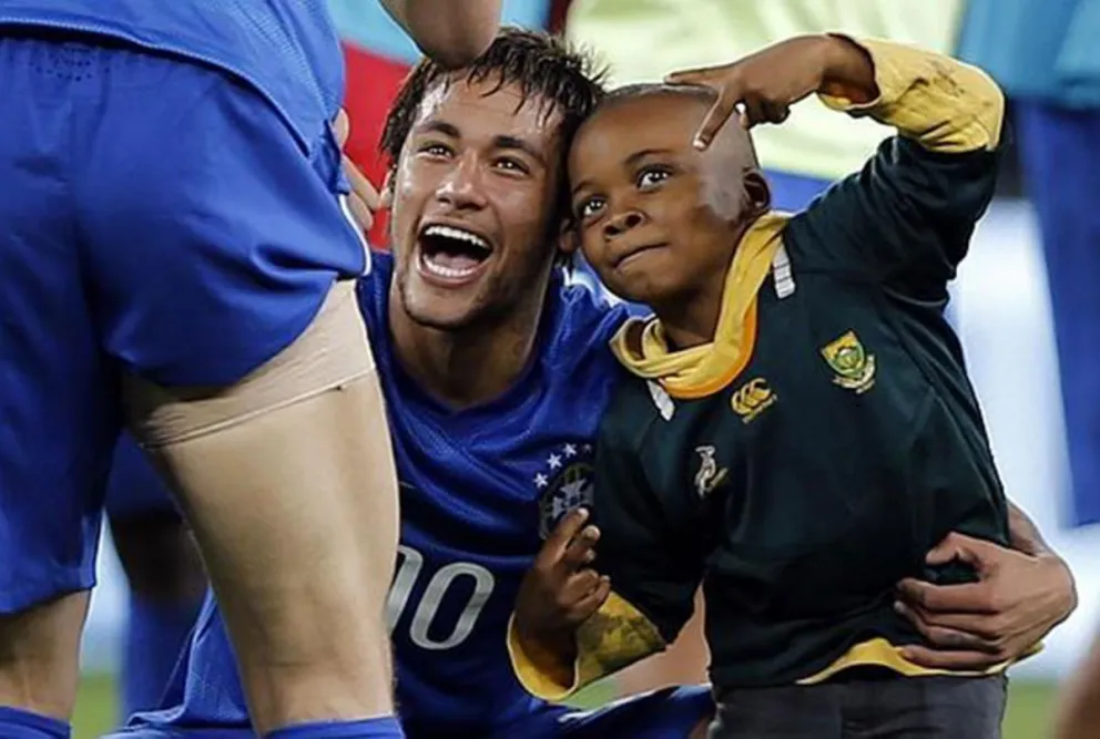 El conmovedor gesto de Neymar en Instagram con unos niños africanos que le dedicaron un video