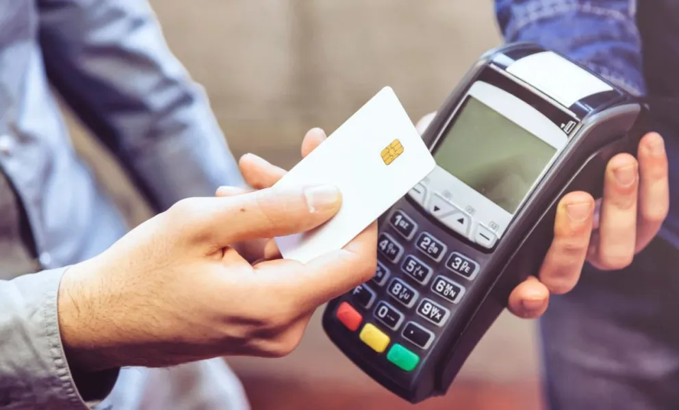 Pagos con tarjeta: urgente, ya no se firmará el ticket de compra, enterate por qué