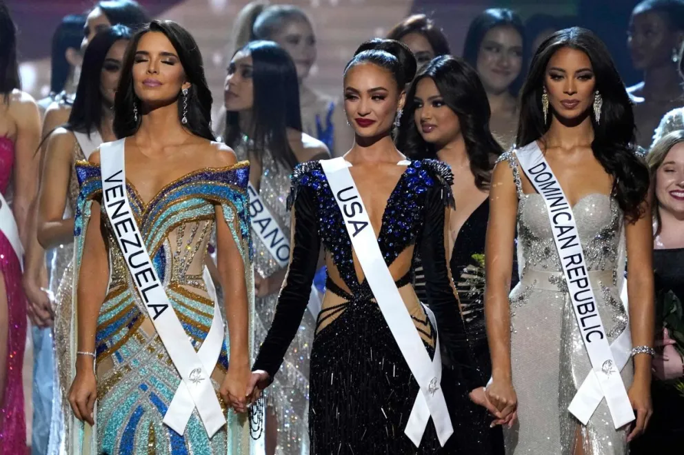 Una ex Miss Universo explotó ante las duras críticas por su look: esta fue su despiadada reacción