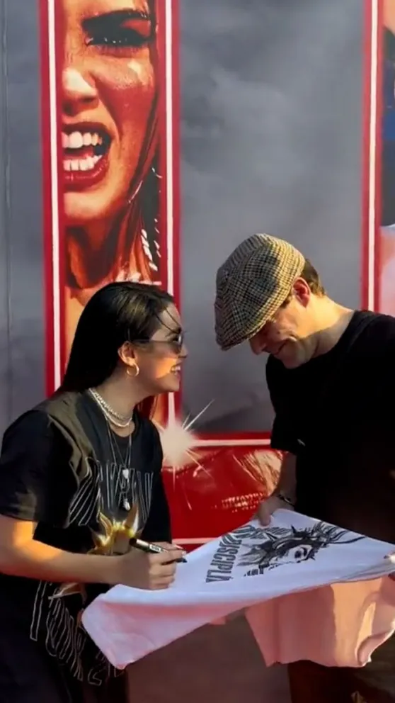 El escandaloso pedido de Peter Lanzani a Lali Espósito tras su reencuentro en Vélez