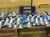 Los descubrieron: la Aduana secuestró camisetas de Argentina que circulaban de forma ilegal