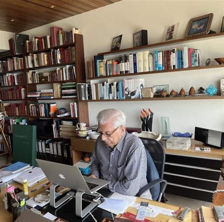 Mario Vargas Llosa.