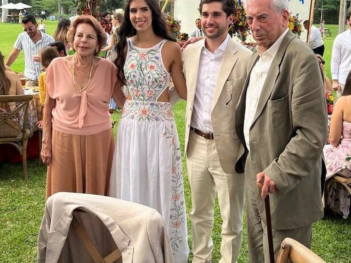 PATRICIA LLOSA