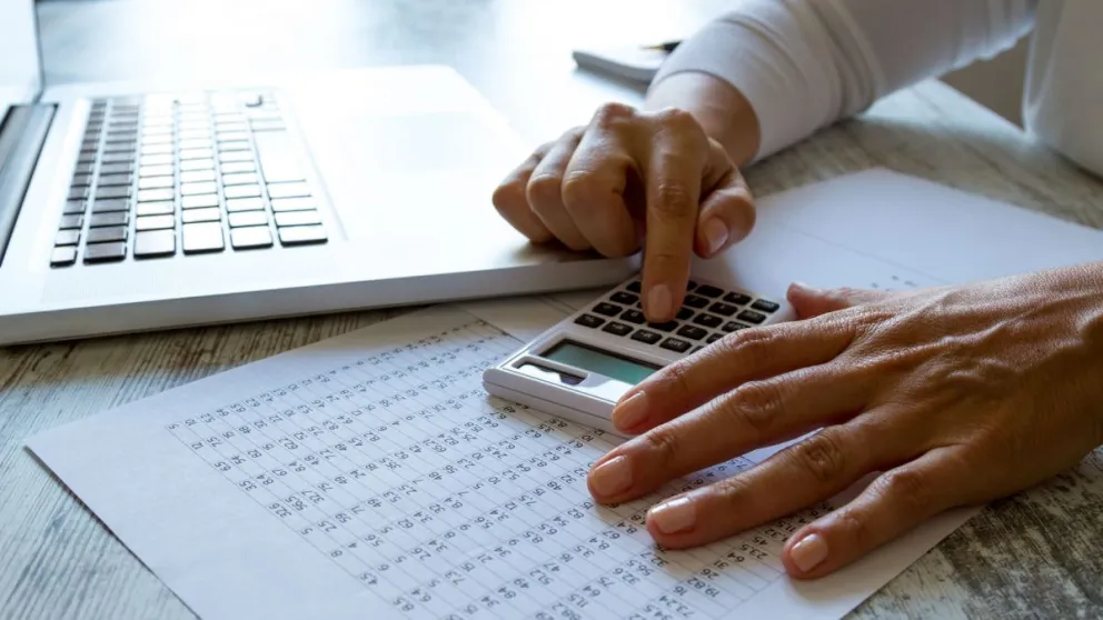 La AFIP anunció que empezará a controlar los distintos gastos: desde cuándo y qué montos incluye