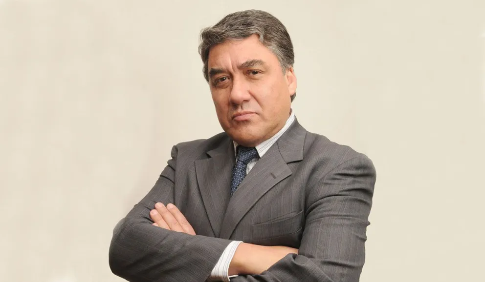 Tristeza absoluta: falleció el reconocido periodista Enrique Vázquez con tan solo 70 años