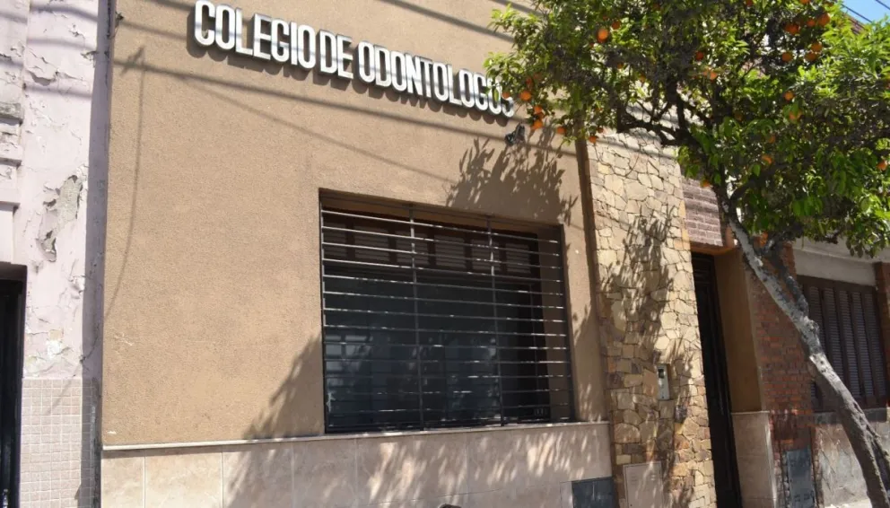 Pese a la gravedad del caso, el Colegio de Odontólogos no tomó medidas en contra del abusador prófugo