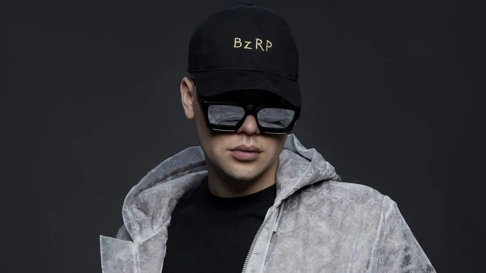 Gran impacto en redes: descubrí las insólitas fotos filtradas de Bizarrap que revelan como luce realmente