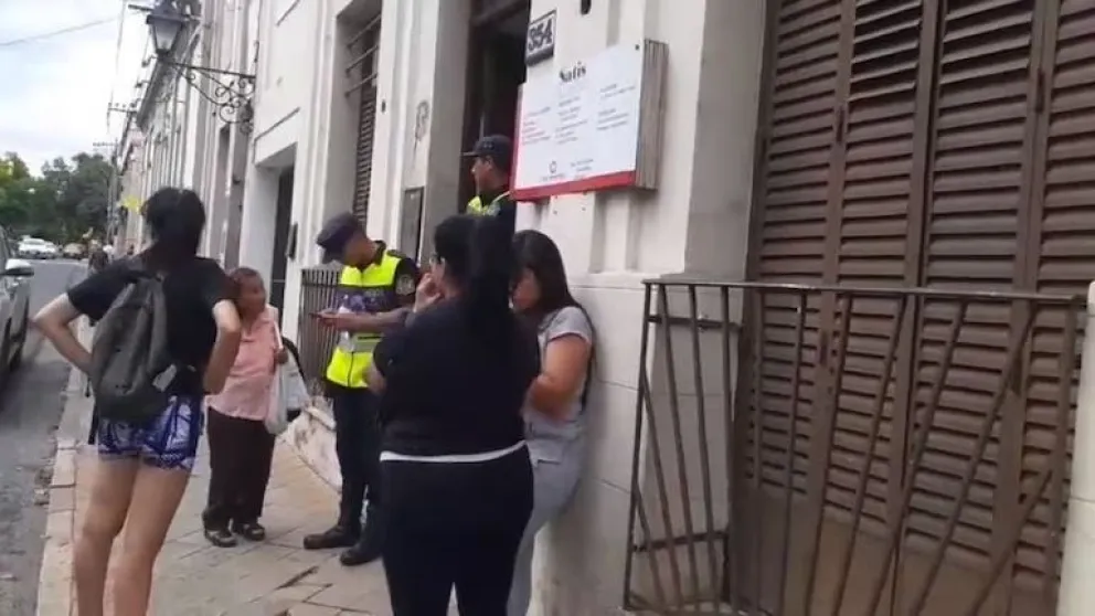 Piden condena social para el odontólogo abusador en medio de incidentes y gritos