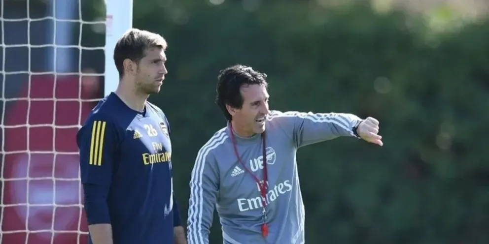 Dibu Martínez deja el Aston Villa: la decisión Unai Emery que condena el futuro del arquero