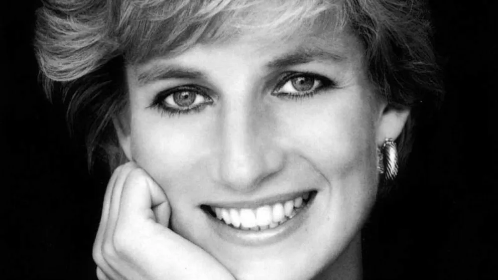 Conmoción en los fanáticos de Lady Di: su hermano mostró imágenes de su tumba