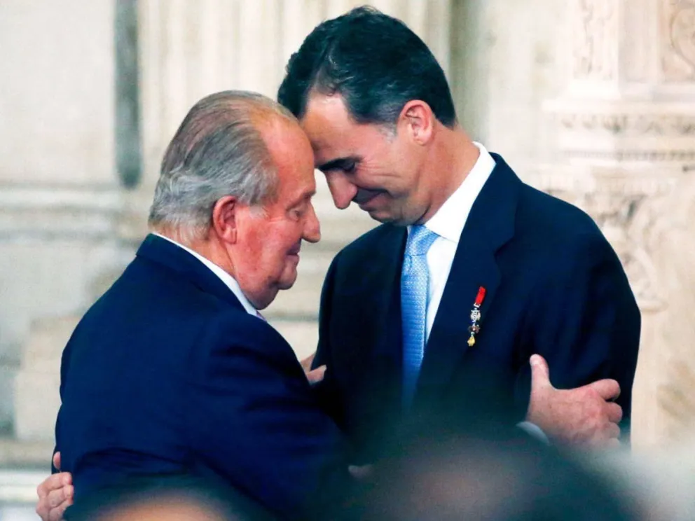 Caos en la familia real: La incomodidad y preocupación de Felipe VI al enterarse esto sobre Juan Carlos I