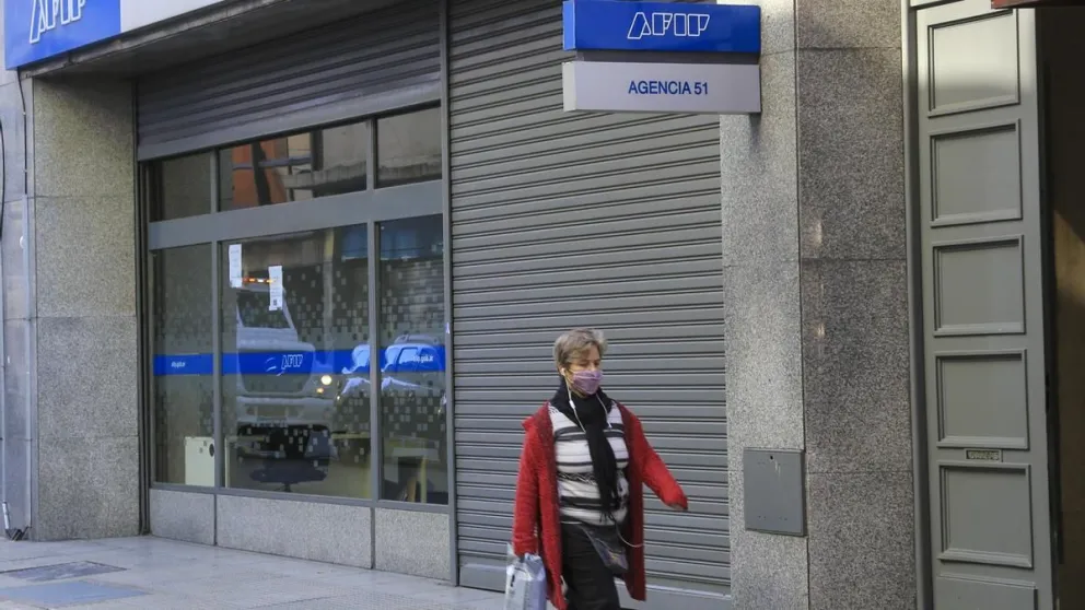 La AFIP anunció que los bancos empezaron a ofrecer un insólito formulario para completar