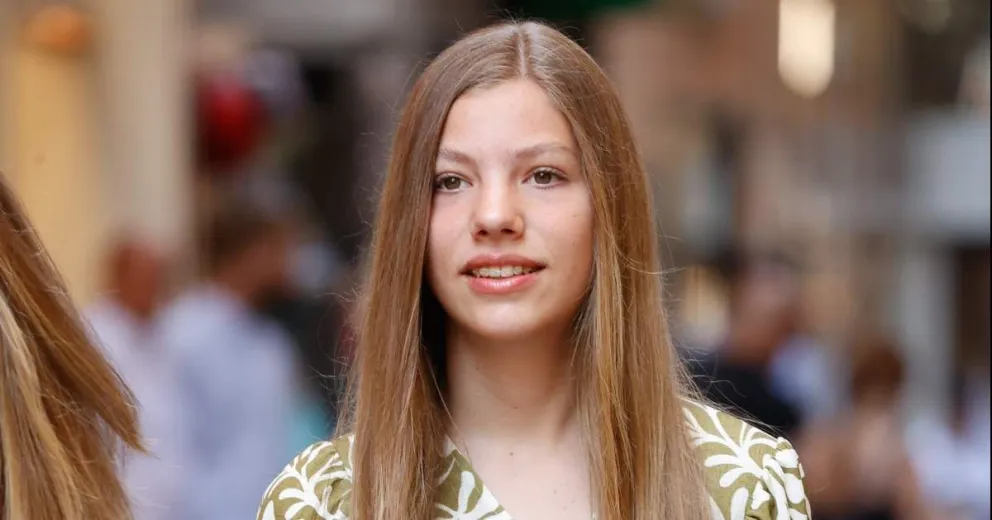 La infanta Sofía deberá elegir entre la princesa Leonor o Felipe VI: peligra la confirmación