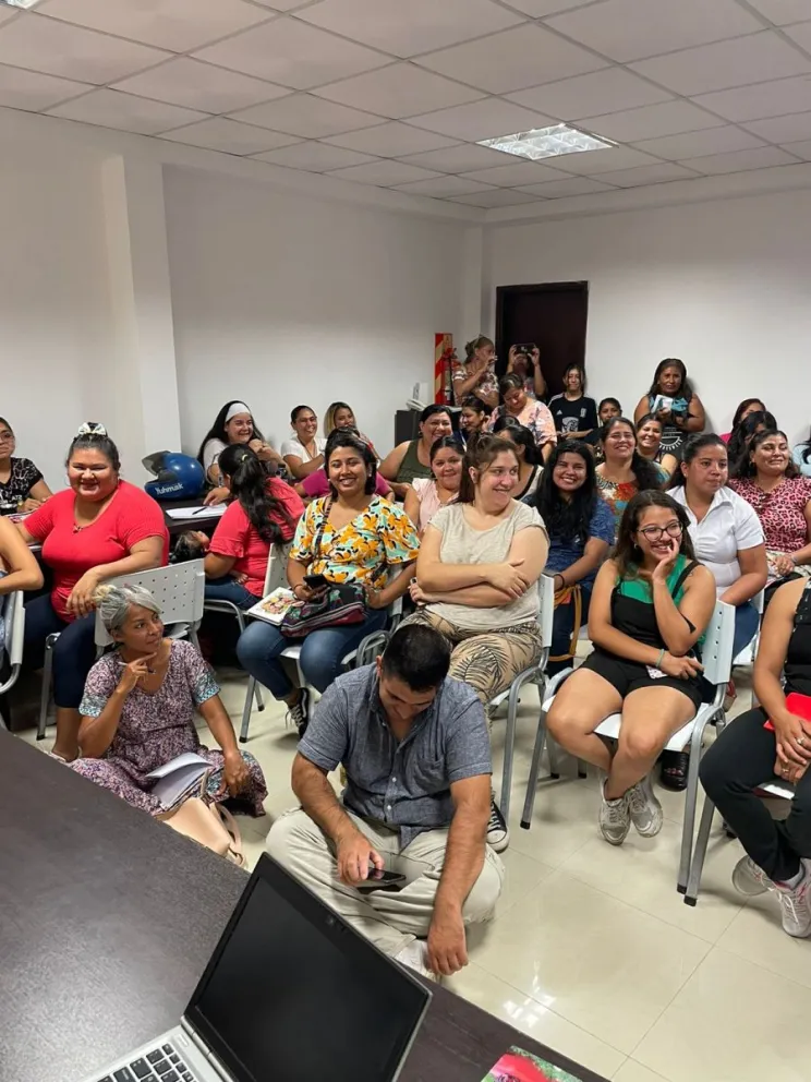 Baltasar Lara Gros brindó una capacitación sobre autismo en Orán: hubo una gran concurrencia 
