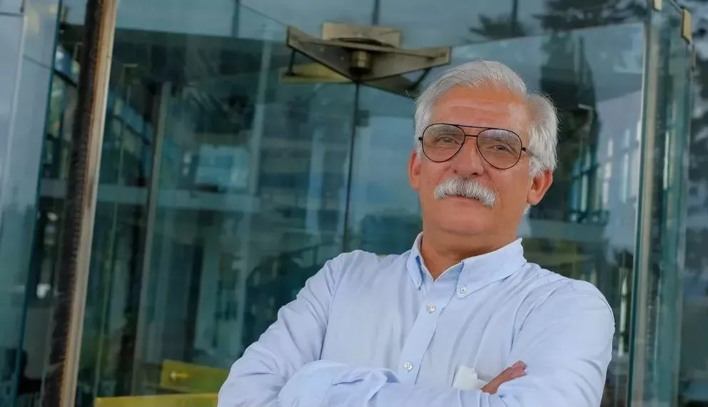 Carlos Zapata: un amarillo que no se pone colorado