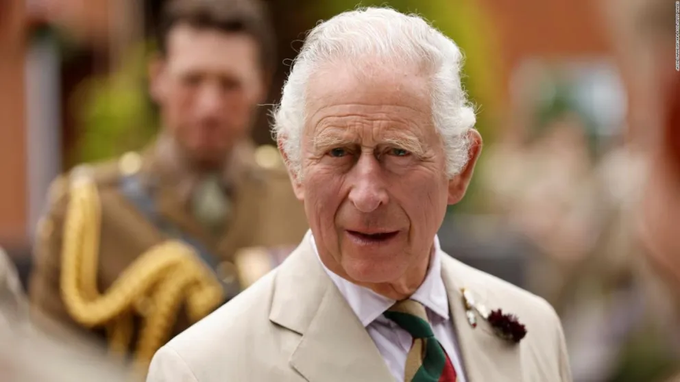 El retrato del rey Carlos III que devela los rasgos más desconocidos para su familia y el pueblo inglés