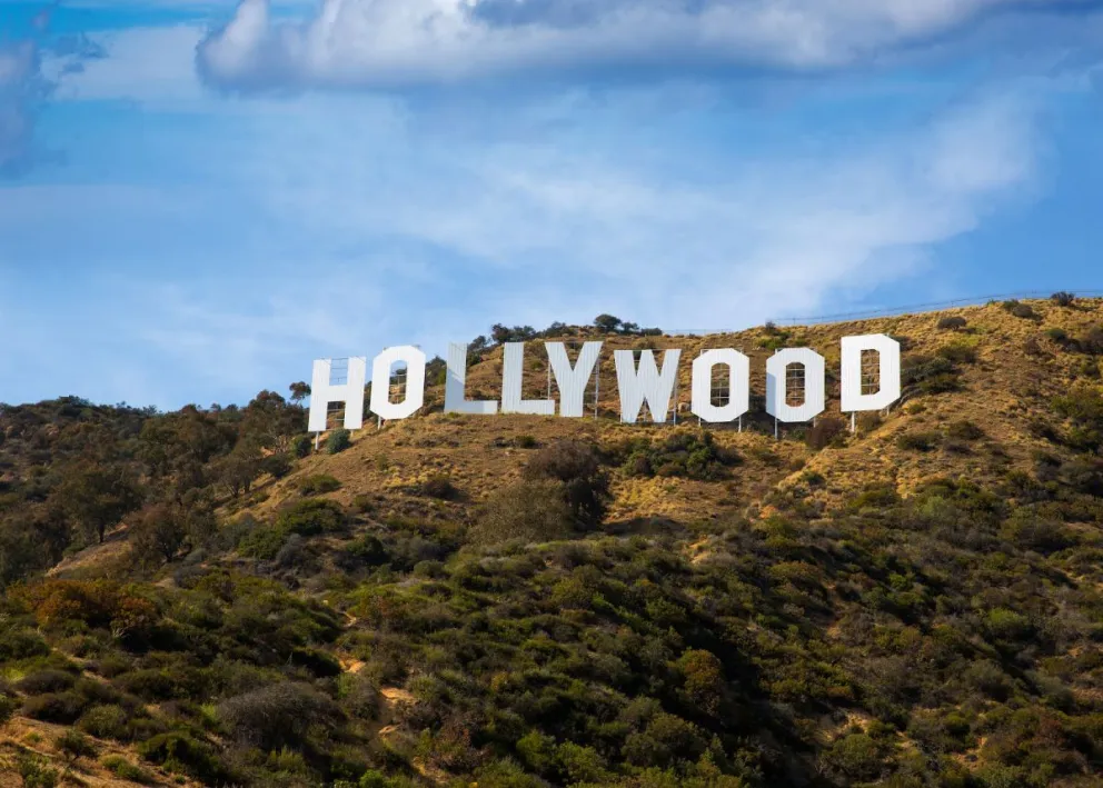 Acusan a una famosa celebridad de ser una "rompehogares" y se desata un escándalo en Hollywood 