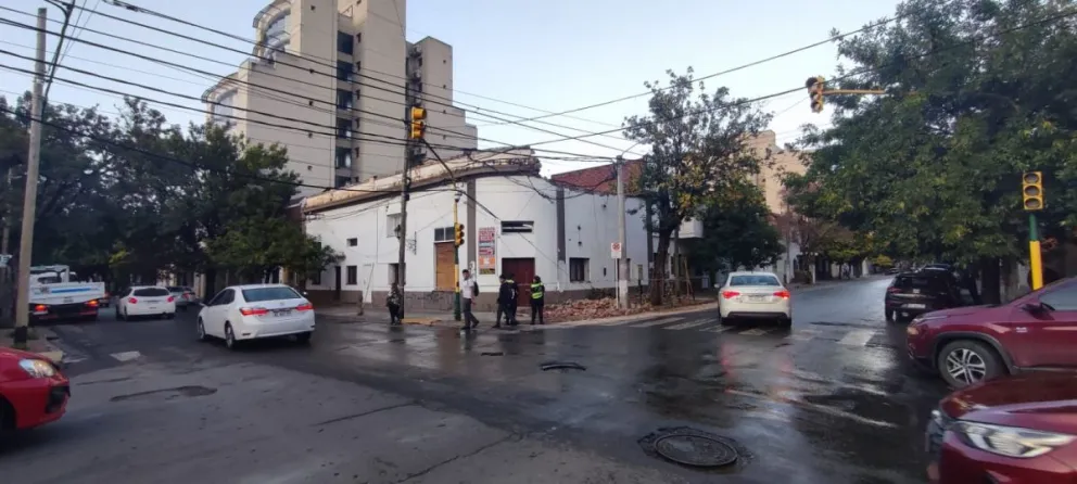 Alerta por un derrumbe al frente de la cancha de Gimnasia y Tiro 