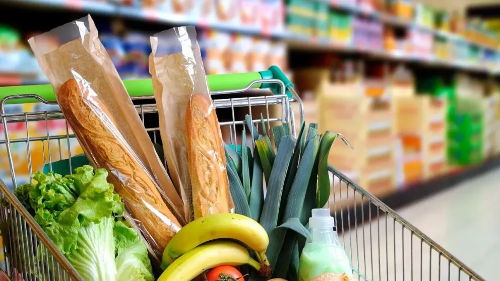 Canasta básica: subió un 8.3% en febrero y una familia tipo necesita más de $177.000 para no caer en la pobreza