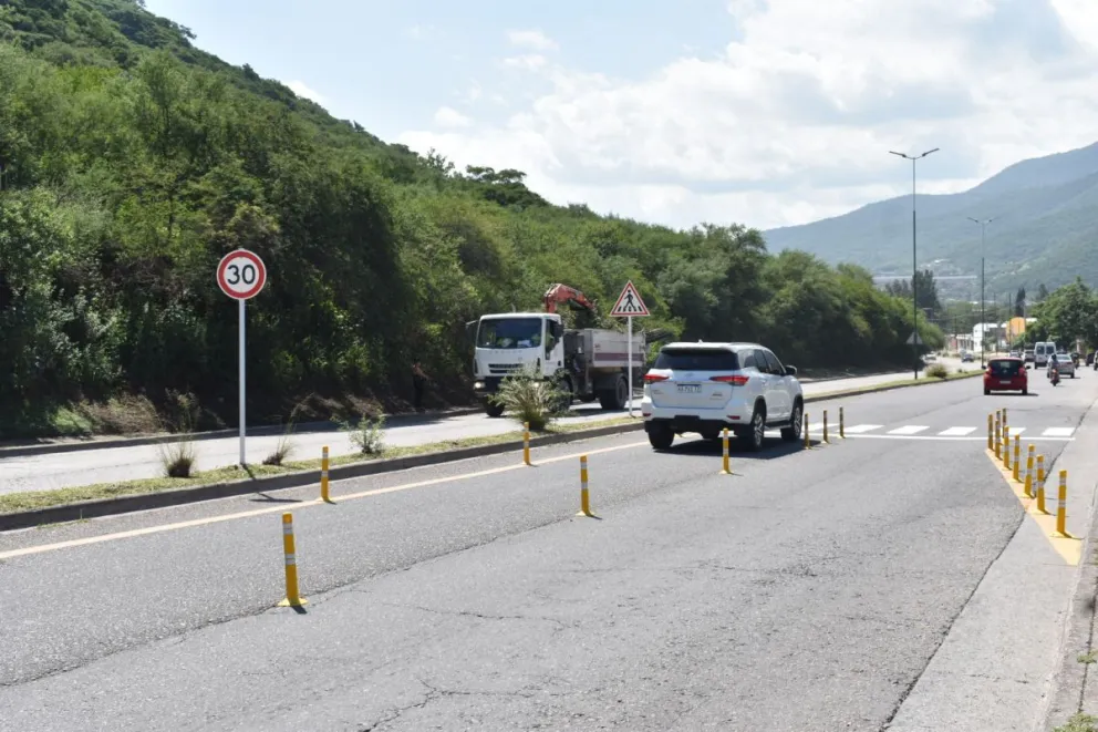 Polémica por los separadores instalados por Tránsito en Av. Asunción: el descontento de los vecinos