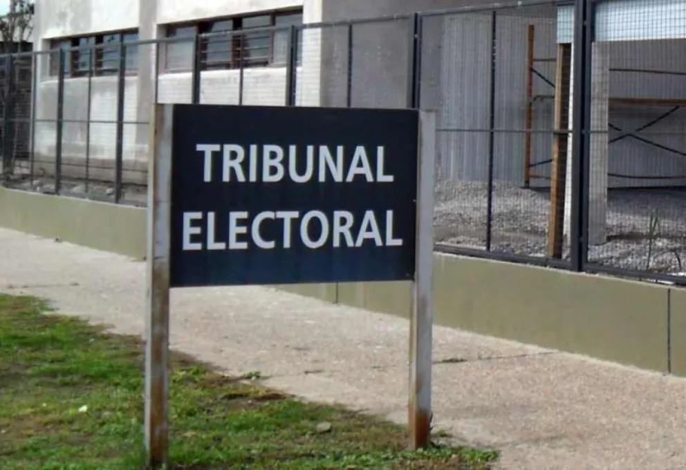 Ante el empate en las urnas, definieron por sorteo el tercer concejal de Urundel     