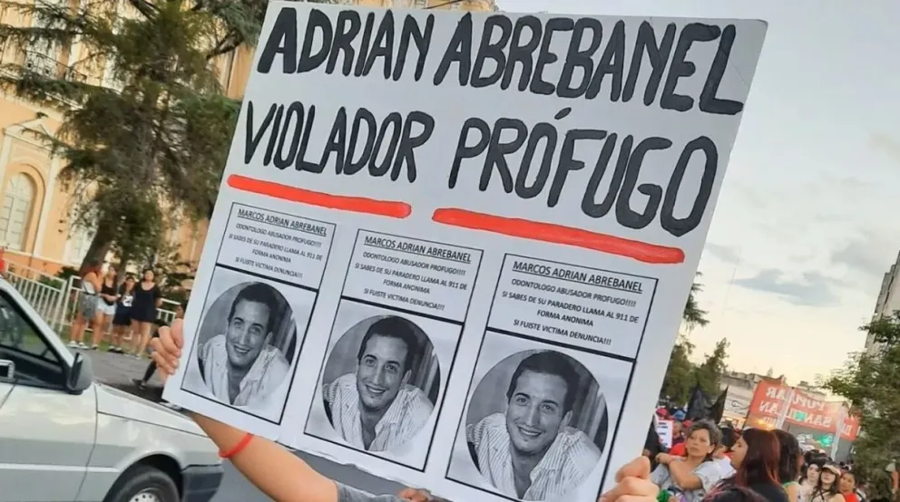 Tras estar prófugo más de diez días, finalmente imputaron al odontólogo acusado de abuso  