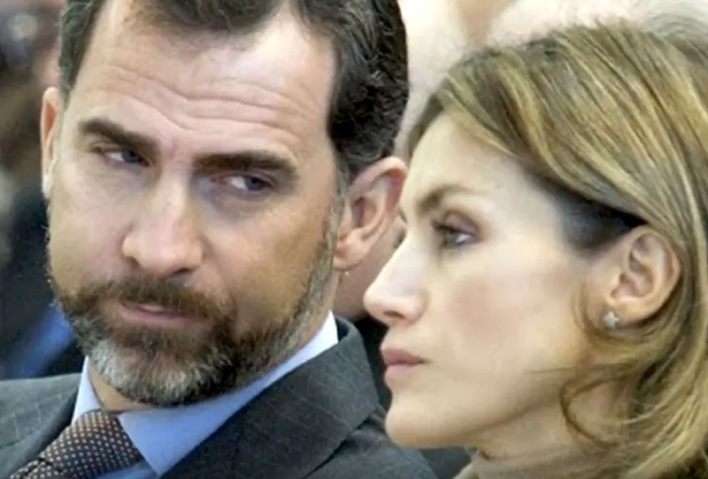 Rey Felipe VI mantiene su frente en alto: la reina Letizia y Juan Carlos I reciben fuerte golpe a su imagen