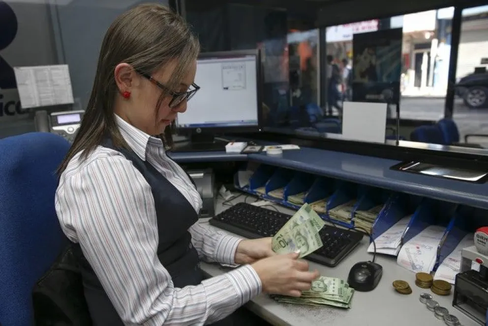 Empleados bancarios: conocé los montos a cobrar tras el aumento y el bono extraordinario de $450.000
