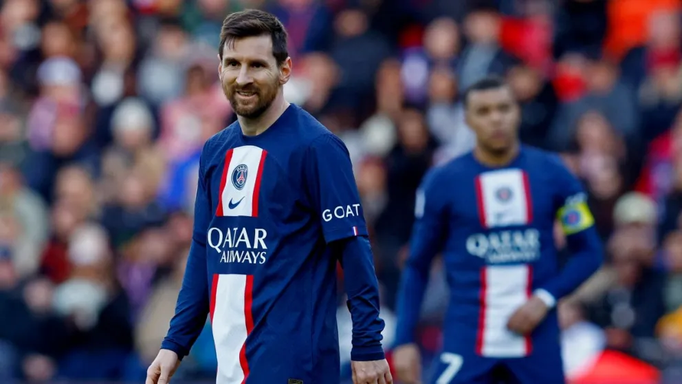 El dirigente del PSG que se peleó con Neymar ahora irá detrás de Lionel Messi: la foto que lo confirma