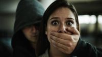 Una mujer se salvó de ser secuestrada en Tres Cerritos: llevó a su hija al colegio y el miedo se apoderó de ella