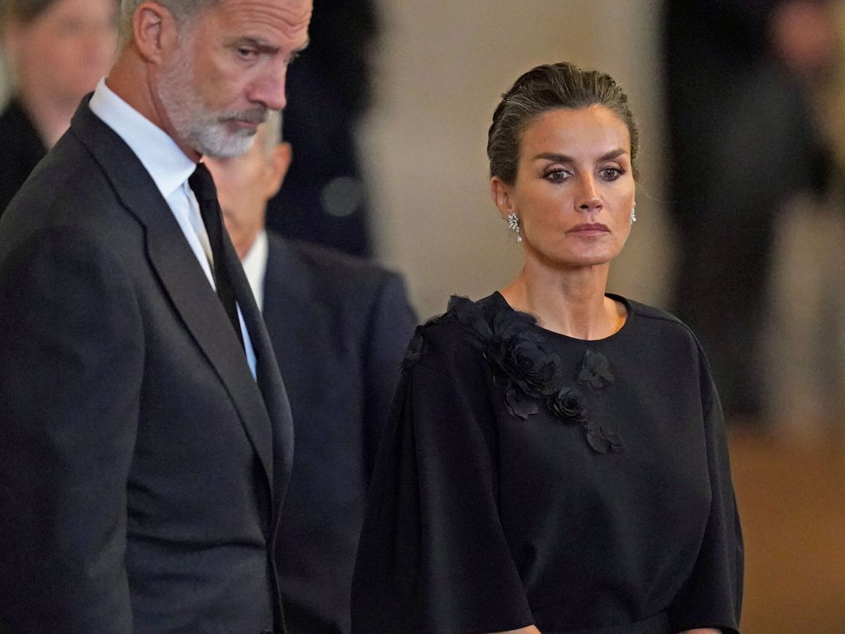 La reina Letizia destrozada: la feroz exigencia del rey Felipe VI que la humilla a ella y a la infanta Sofía