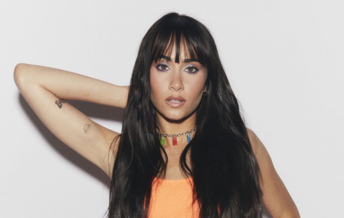 Tras revelar su romance con Sebastián Yatra, Aitana causa furor en redes con dramático cambio de estilo 