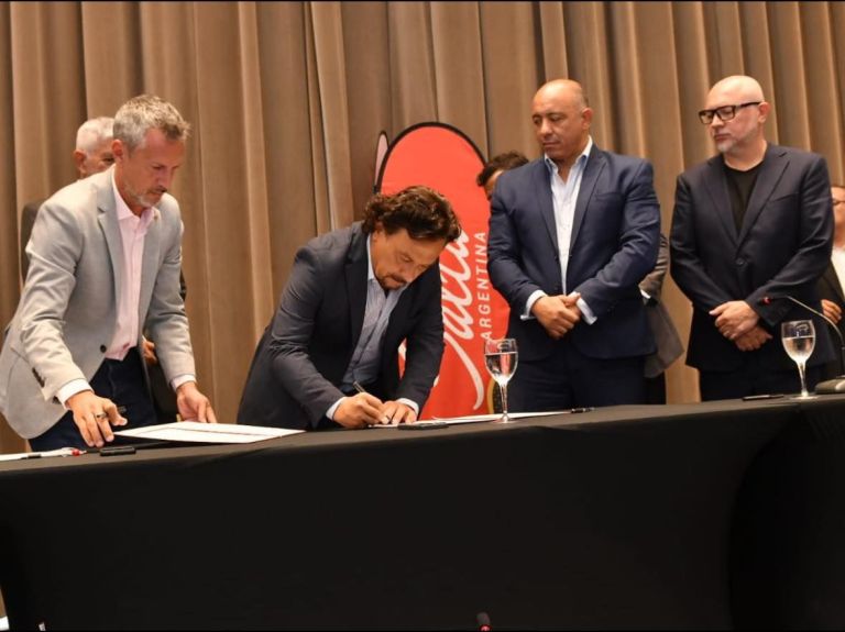S&aacute;enz present&oacute; una importante l&iacute;nea de cr&eacute;dito destinada a empresas tur&iacute;sticas salte&ntilde;as