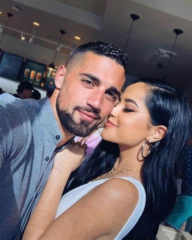 Rompió el silencio: el futbolista Sebastian Lletget confirmó su infidelidad hacia Becky G, su comprometida