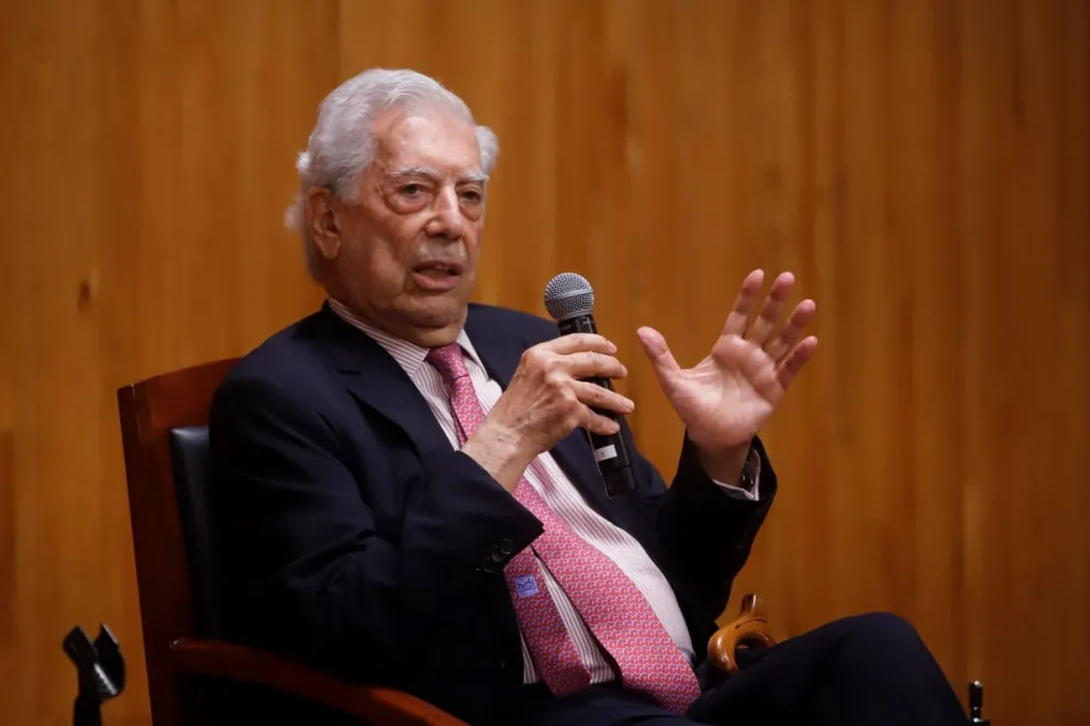 Mario Vargas Llosa deslumbra con numerosos éxitos y pone furiosa a Isabel Preysler