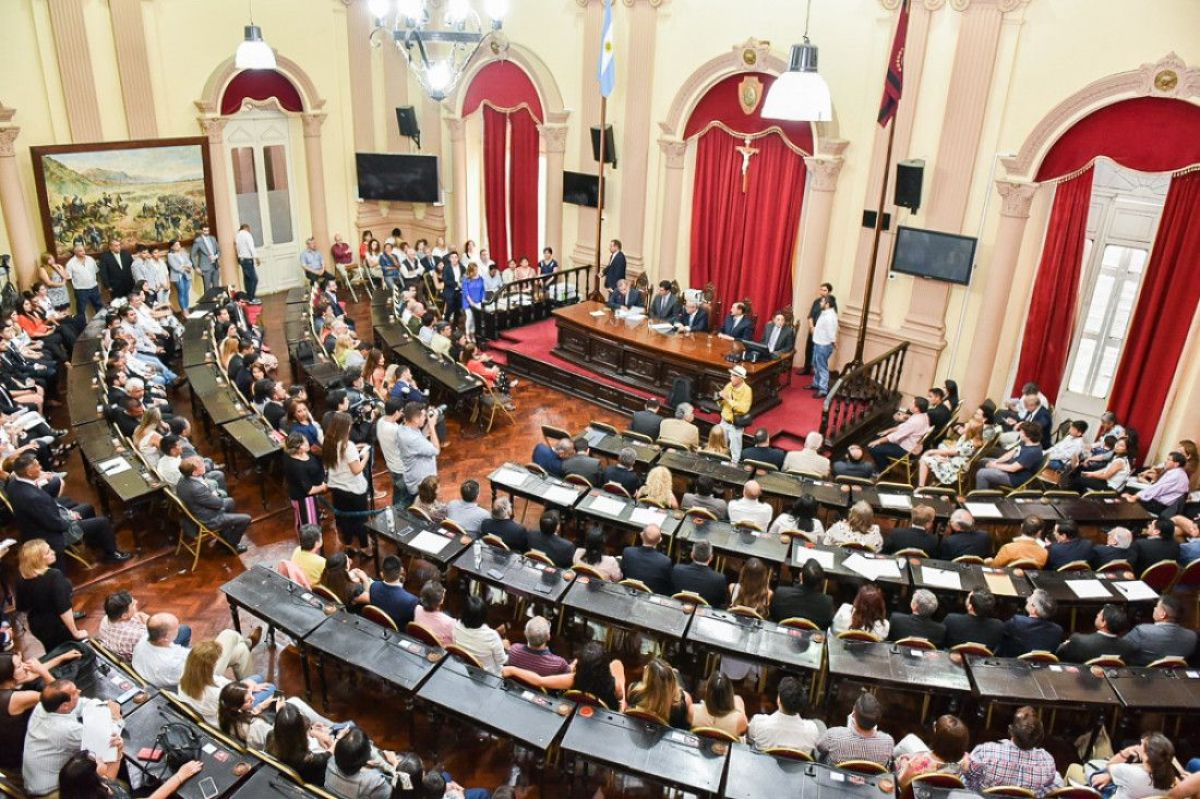 Se anotaron todos: casi 200 candidatos a diputados disputarán tan solo 9 bancas por capital  