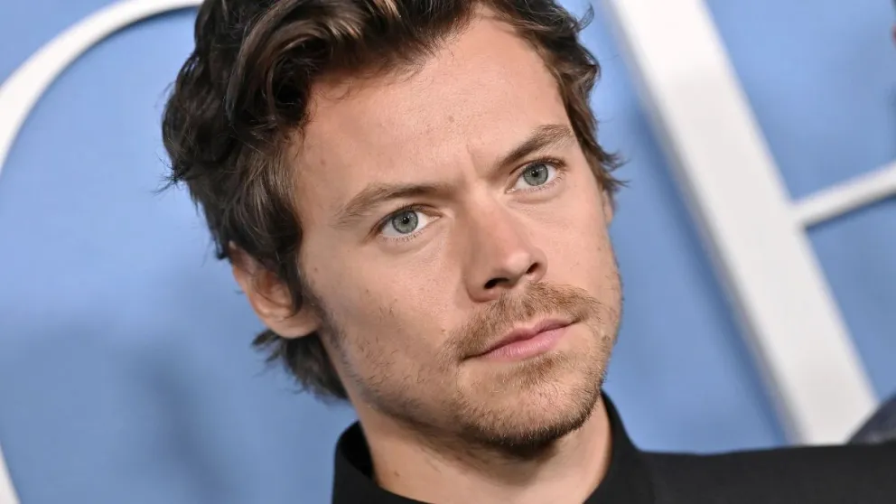Harry Styles es captado en un apasionante beso con misteriosa mujer: aquí el video del momento 