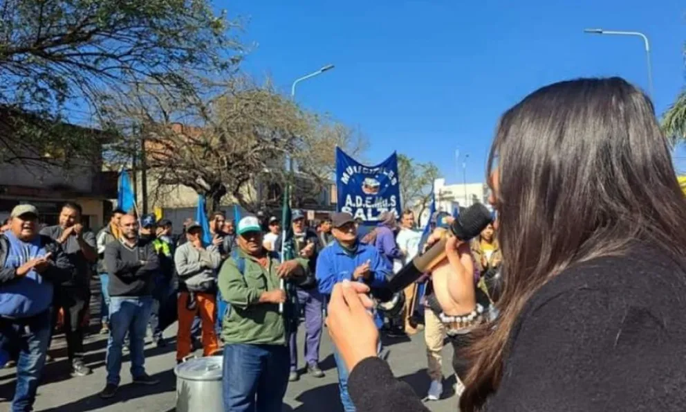Acuerdo temporal entre gremios y municipio para levantar el paro