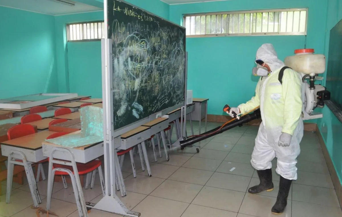 Fumigaci&oacute;n escolar