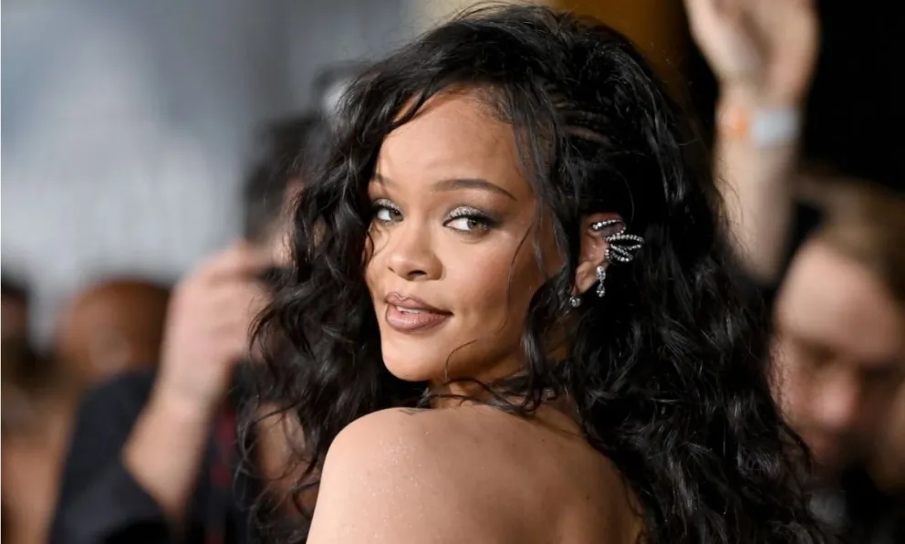Rhianna no puede ocultar su emoción: así espera la llegada de su segundo hijo
