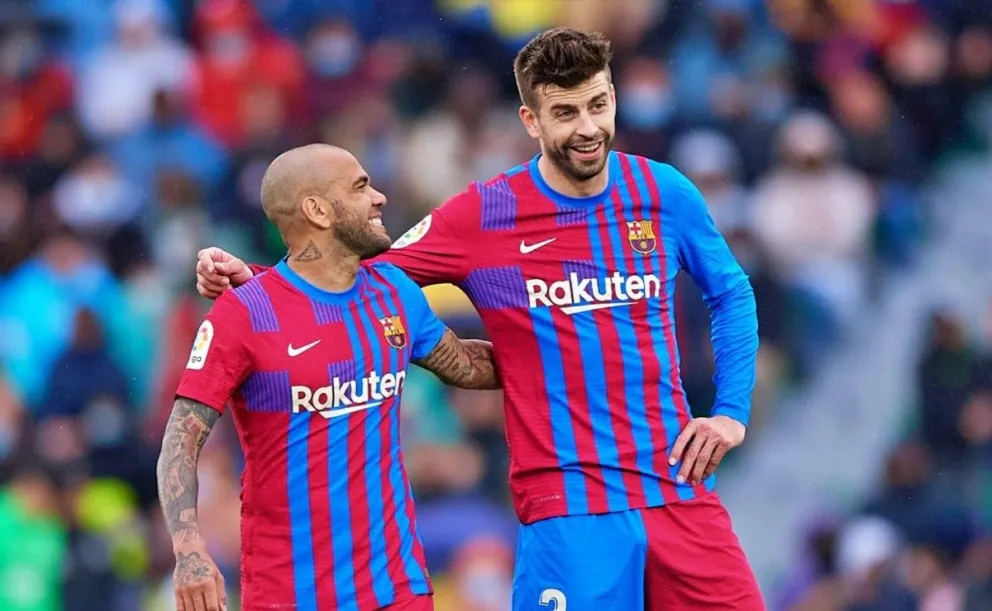 Mientras Joana Sanz no quiere saber nada de Dani Alves, Piqué rompió el silencio y esto dijo 