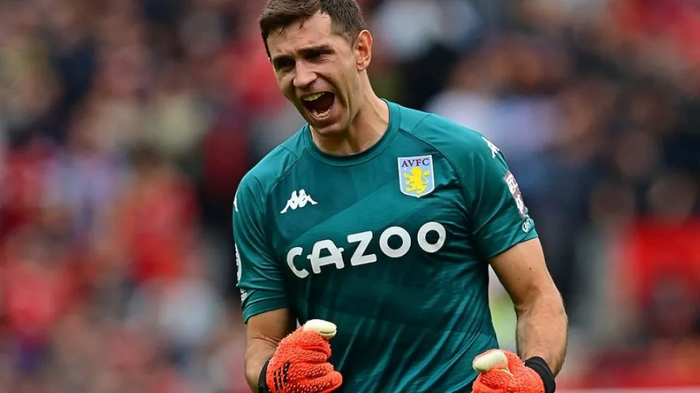 De villano a Héroe: la increíble jugada del Dibu Martínez en el partido frente a Chelsea 