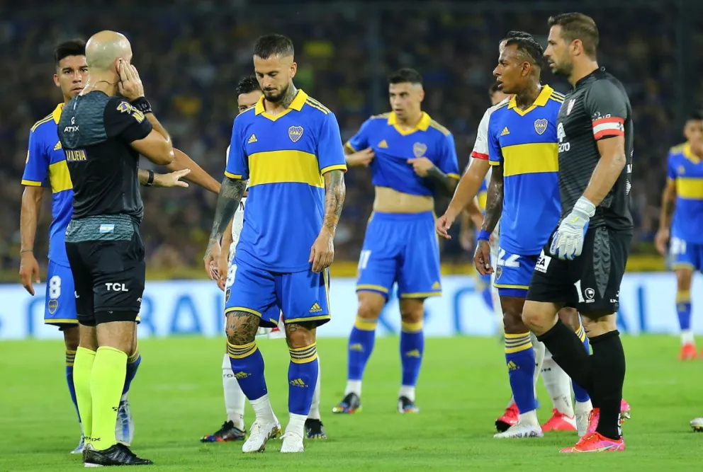 Un jugador que salió campeón del mundo con Boca destruyó a los jugadores y a Riquelme 