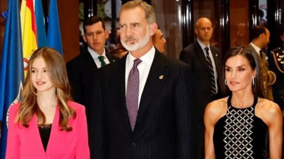 Letizia toma determinante decisión que pondría furioso a Felipe VI y en peligro a la princesa Leonor