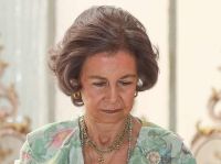 Conmoción en Zarzuela: la reina Sofía fue ofrecida a un grupo de hombres por Juan Carlos I