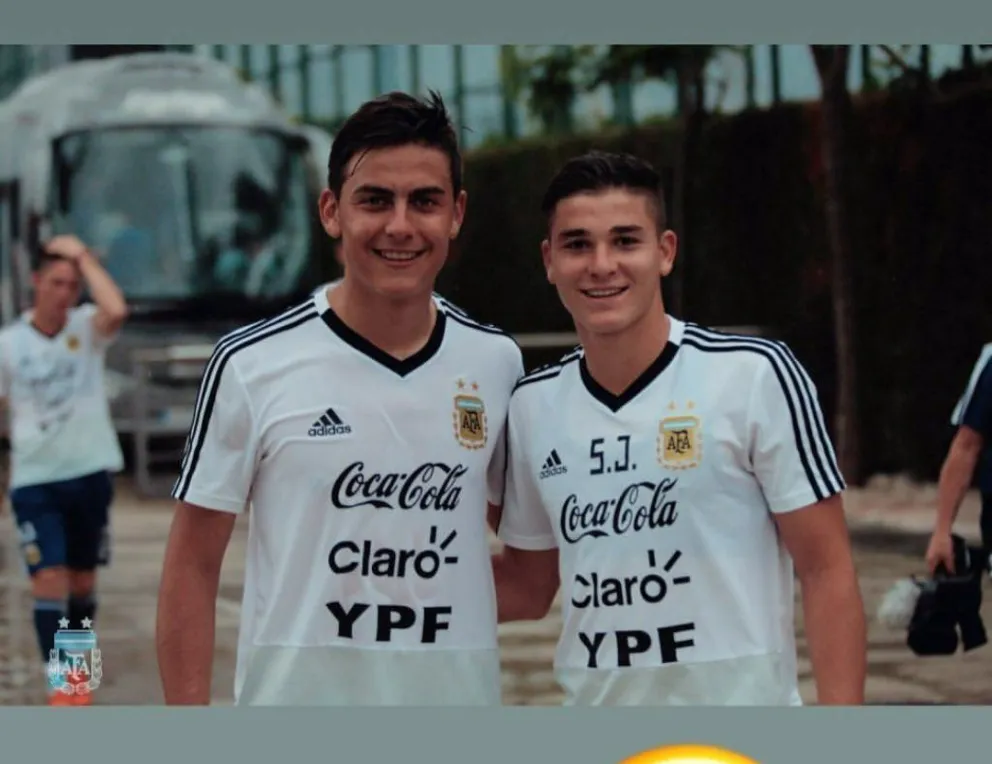 Sorprendió a todos: el homenaje de Paulo Dybala a Julián Álvarez que emocionó a Lionel Scaloni