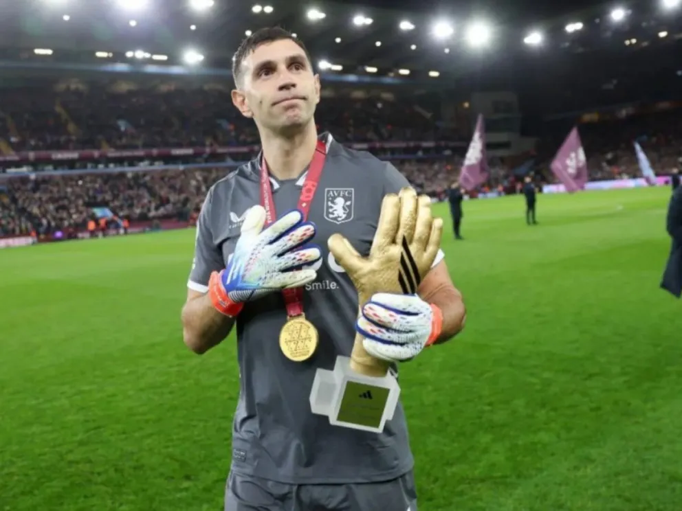 Tiembla el Aston Villa: el equipo que busca a toda costa a Dibu Martínez luego de su actuación ante Chelsea