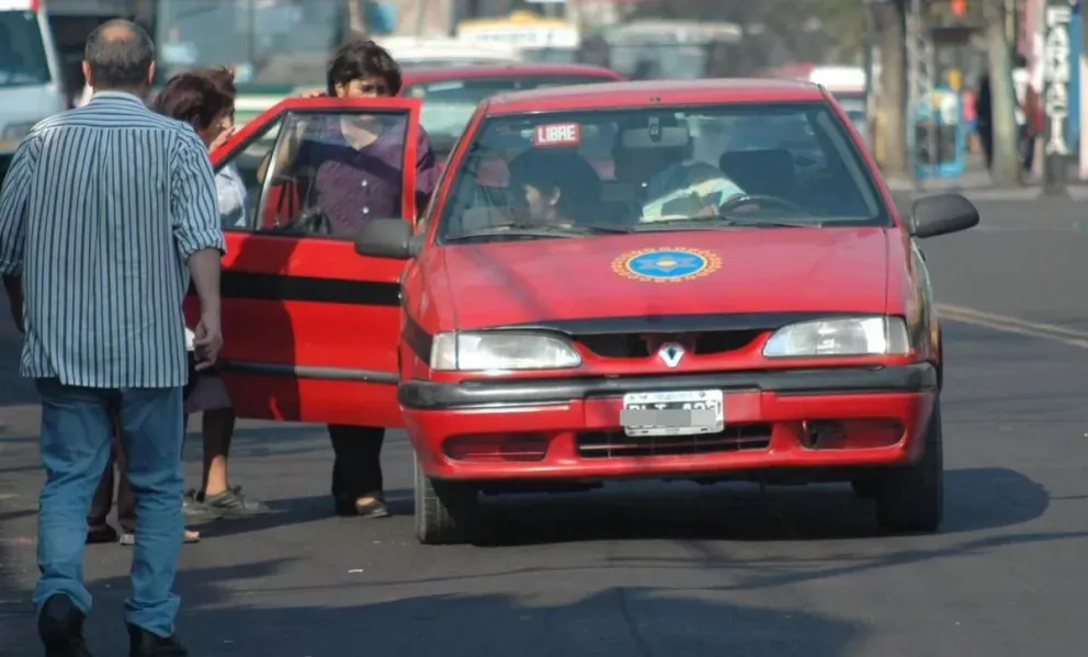 Los taxistas reclaman que el aumento tarifario no alcanza para vivir